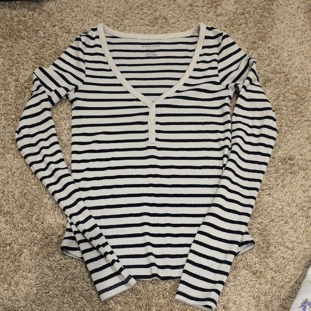 AMERICAN EAGLE LONG SLEEVE TOP